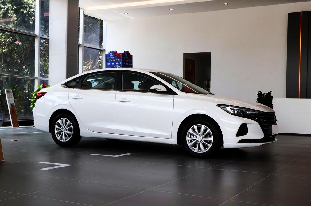 长安逸动搭载哪一款变速箱,长安逸动2013款和2014款区别