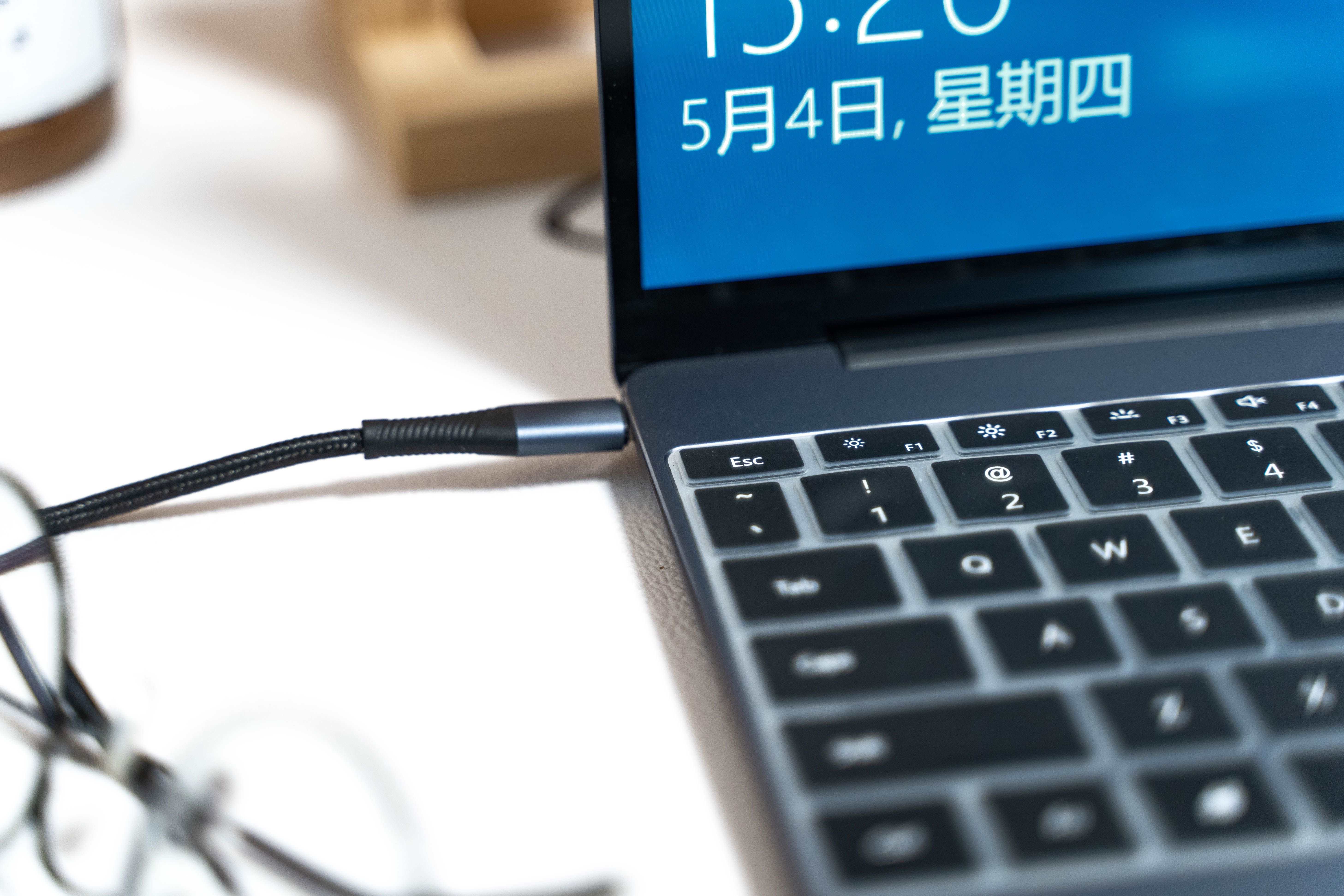 我终于找到了笔记本的神仙伴侣，移速130W移动电源体验分享