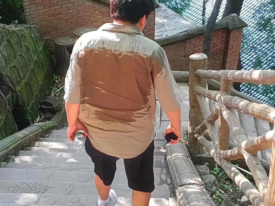 夏天热疯了搞笑图片,炎热的搞笑图片图文