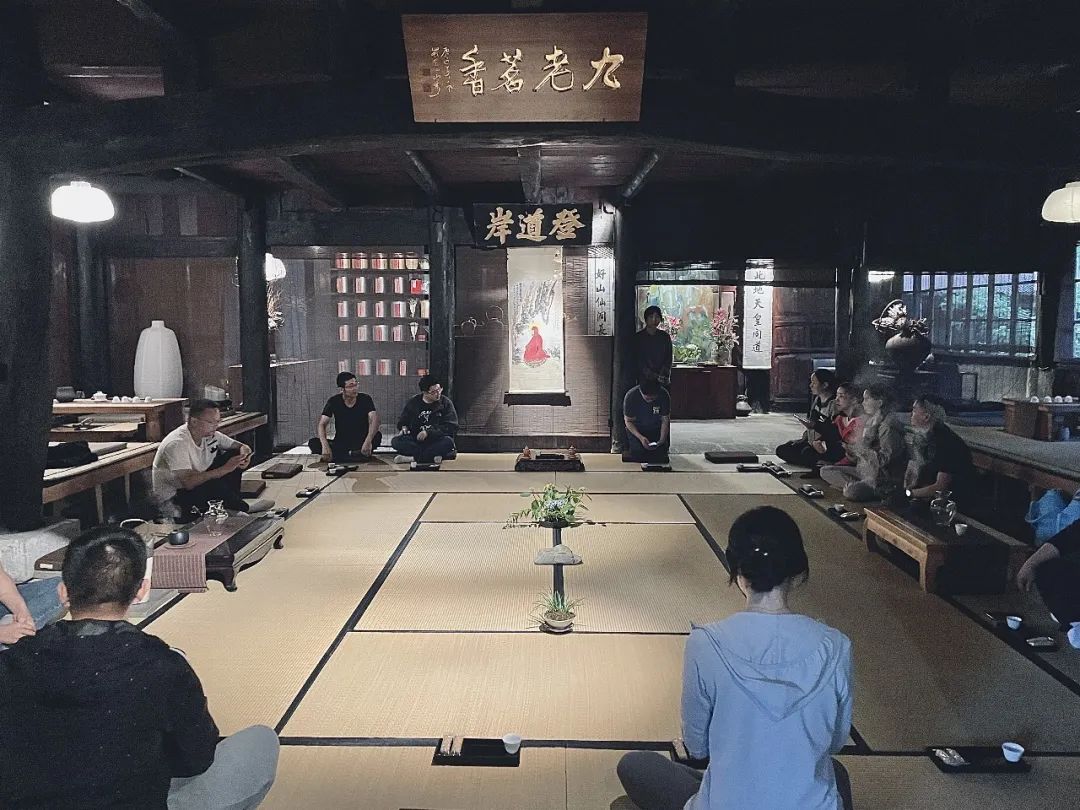 峨眉山一日徒步攻略,峨眉山徒步3天2夜攻略上下山