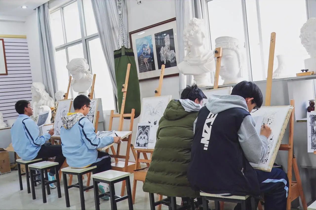 西南地区中小学美育高质量发展学术年会分会场在昆十中求...