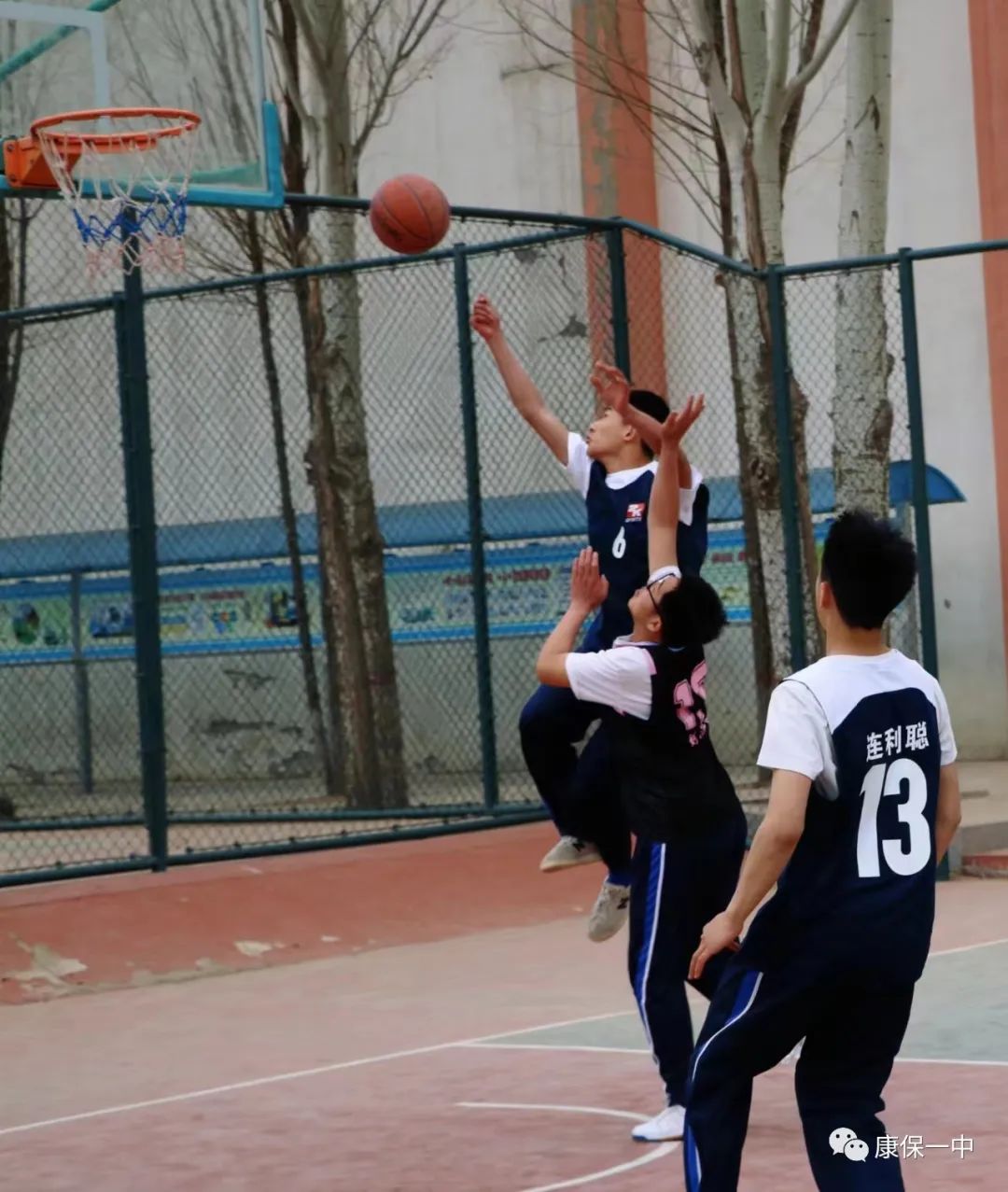 青春无畏逐梦扬威篮球赛,青春无畏迎篮而上篮球比赛