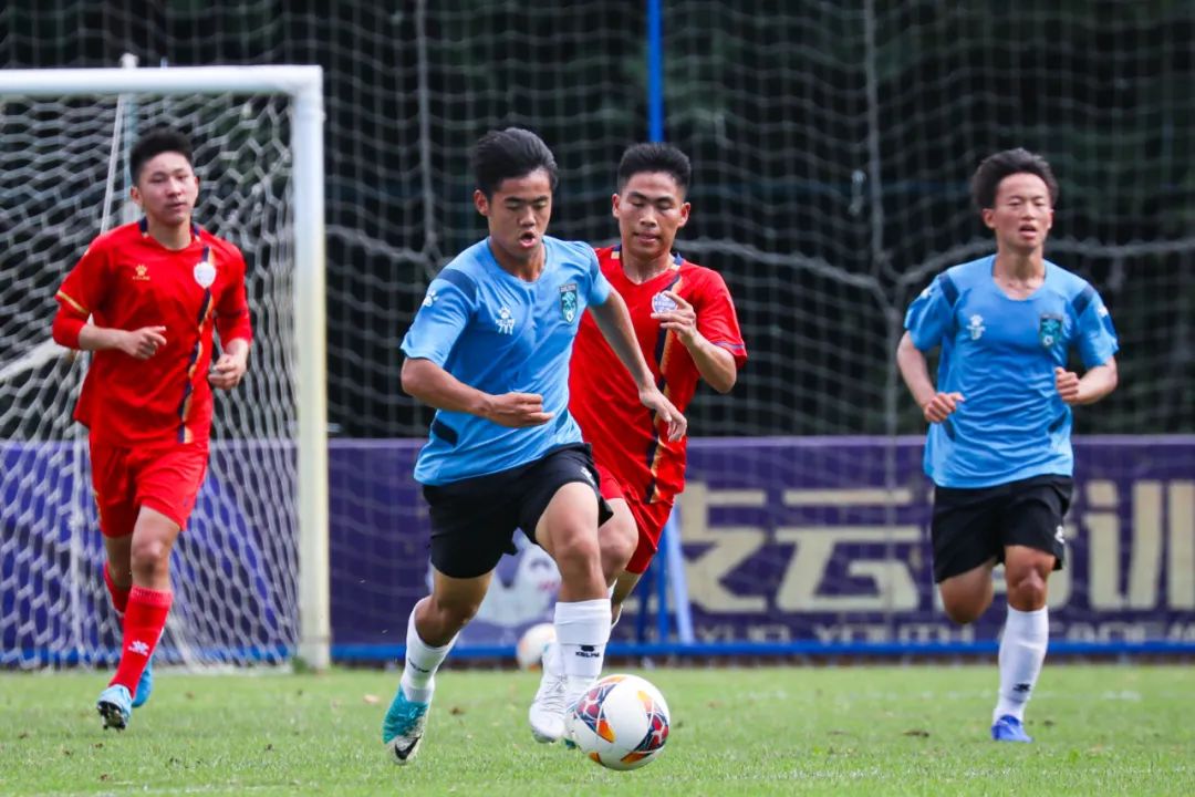 足球比赛再接再厉,越努力越幸运足球比赛