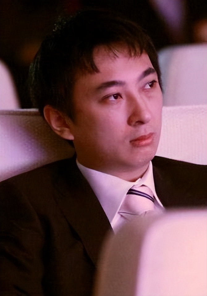 心机女孩鞠婧祎:被潘玮柏刁难拒绝王思聪求爱,整容遭贾玲内涵