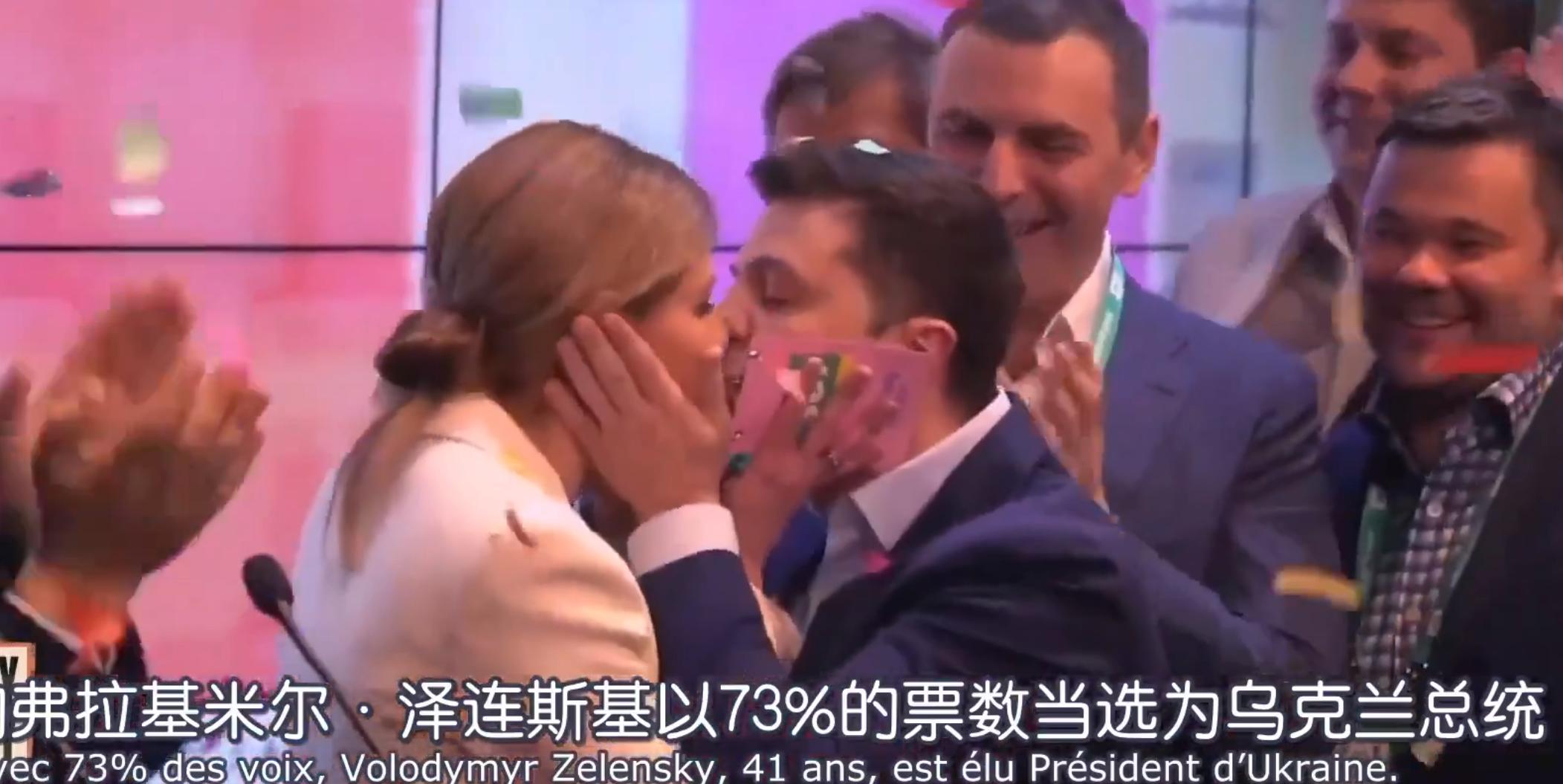 乌克兰总统泽连斯基前后对比,乌克兰总统泽连斯基是个怎样的人