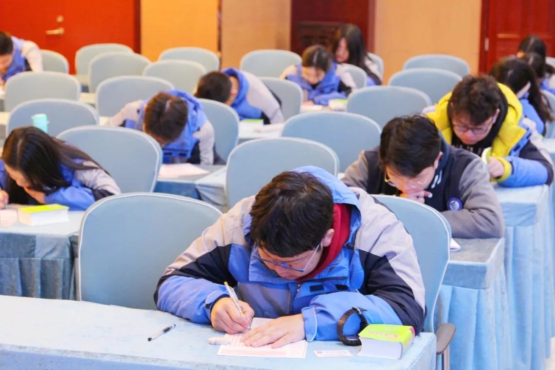 许晨阳离开北大留下三句话是什么,许晨阳离开北大的数学之美原因