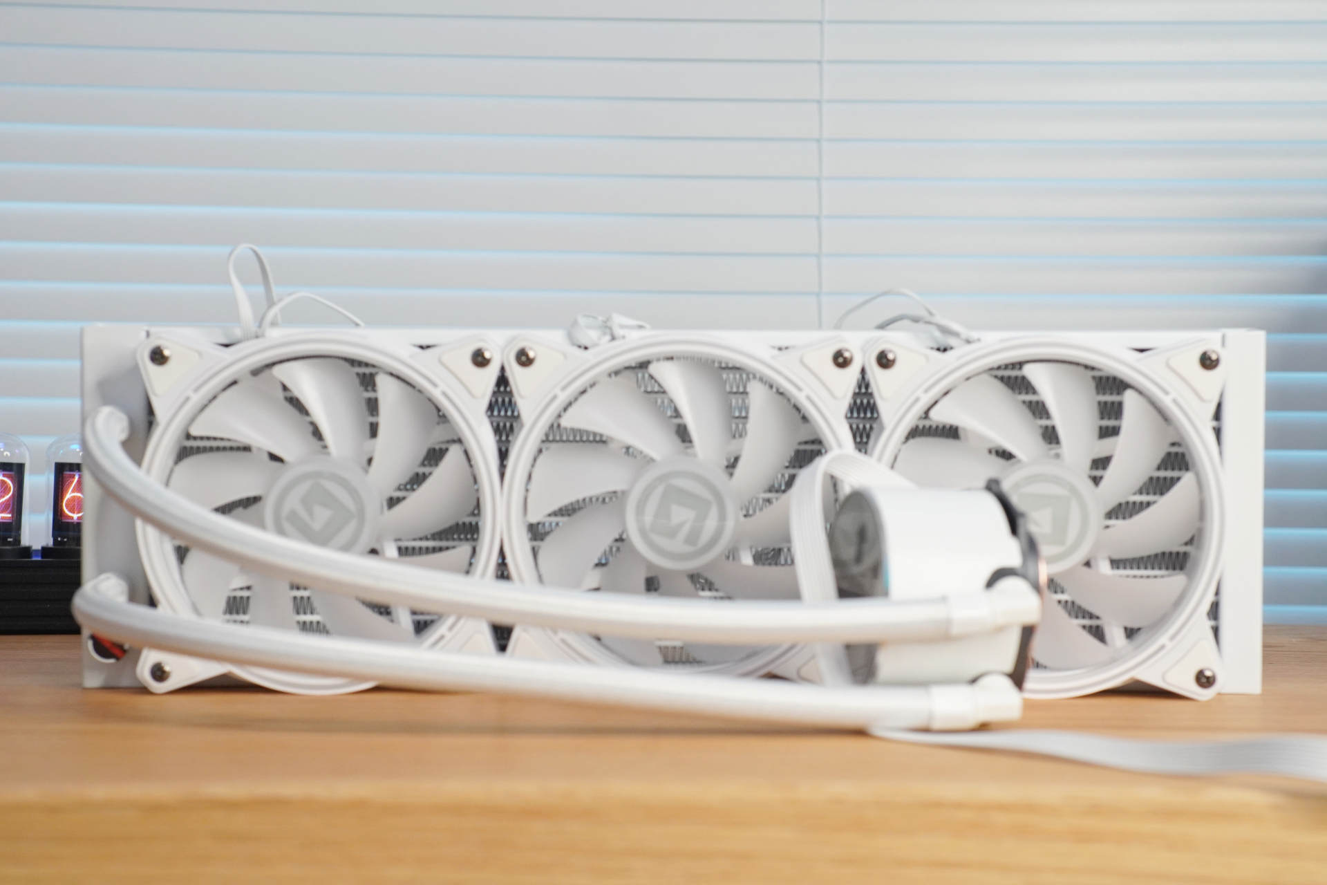 显卡局势不明朗的情况下，购入Z690和盖亚机箱，装机全新12代平台