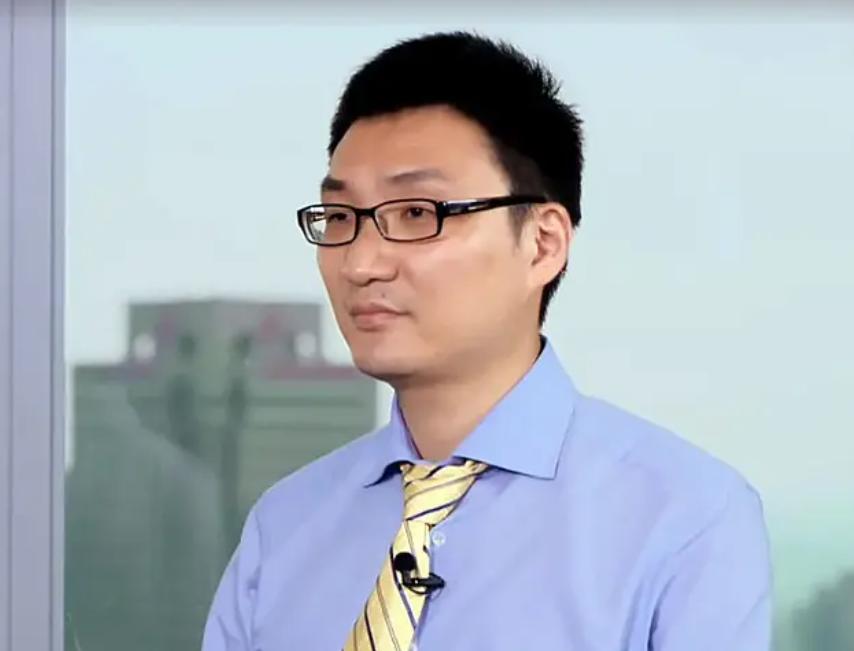 拼多多黄峥辞职前卖出股票多少,黄峥辞任拼多多董事长后个人财富