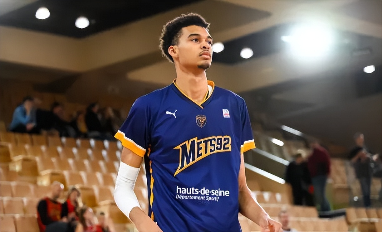 文班亚马疯狂对飙杜兰特,文班亚马和杜兰特第一个赛季对比