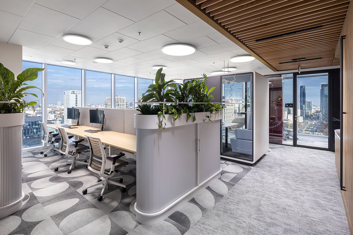 高端定制混合多元生物制药Moderna华沙办公室设计