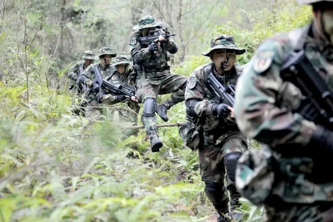 【起床号】4月17日，早安！歌曲《飞得更高》