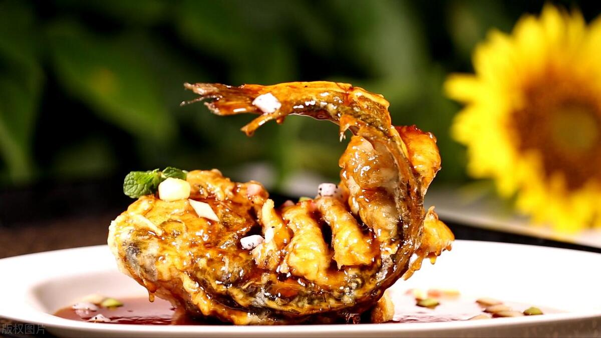 天津带鱼鳞的名菜,天津必吃名菜罾蹦鱼