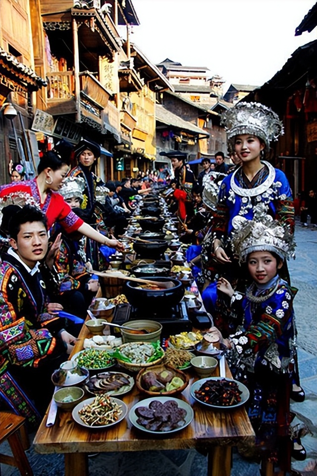 施洞苗族文化旅游景区,施洞苗族文化旅游景区公交站