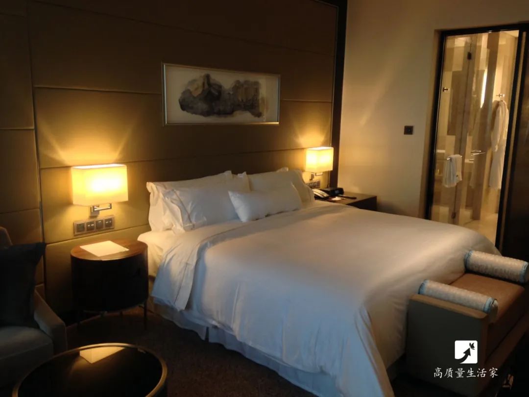 床垫选软的好还是硬的好,孩子睡硬板床好还是睡软床垫好