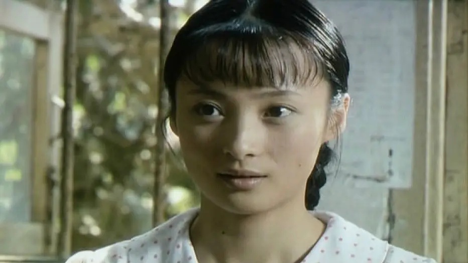 4个消失的避孕套引发的性丑闻，再现了特殊年代下的人性阴暗