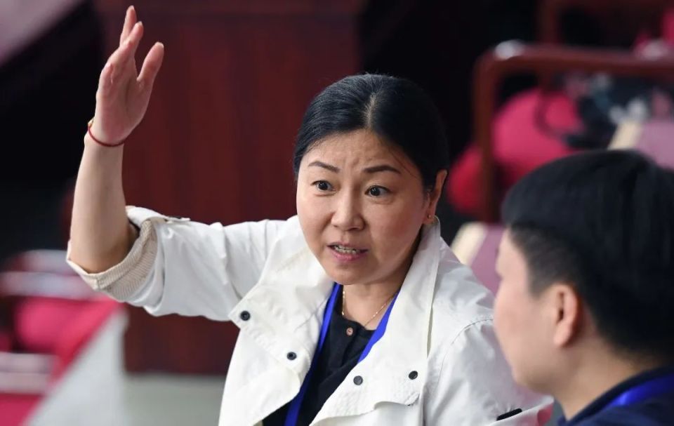 这42秒，秒杀今天热搜上的内娱