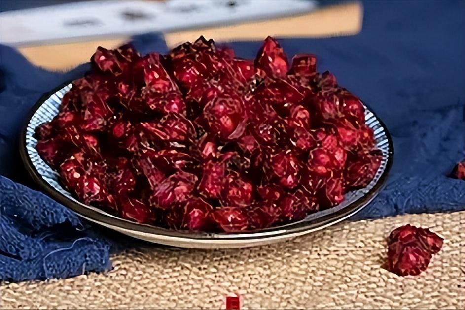 男人补肾固精滋补的食物,秃鸡散补肾阴还是肾阳