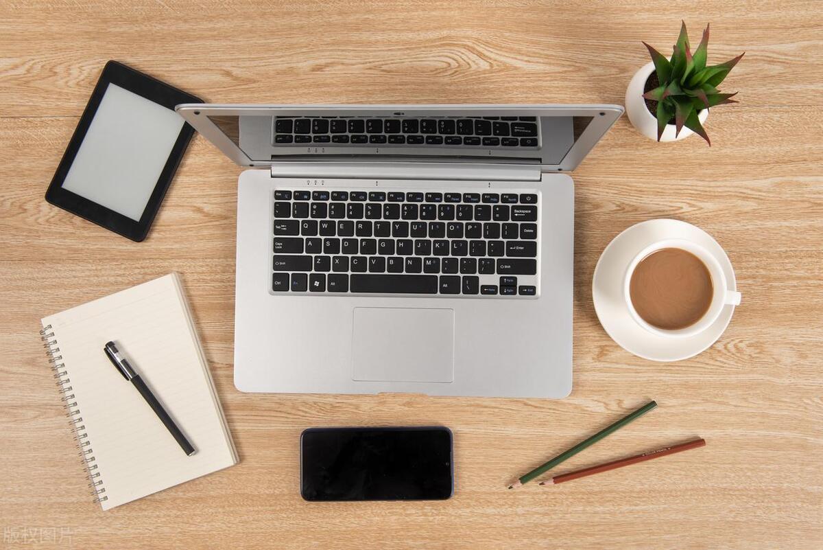 电脑开机一会就自动关机,笔记本电脑无缘无故关机怎么解决