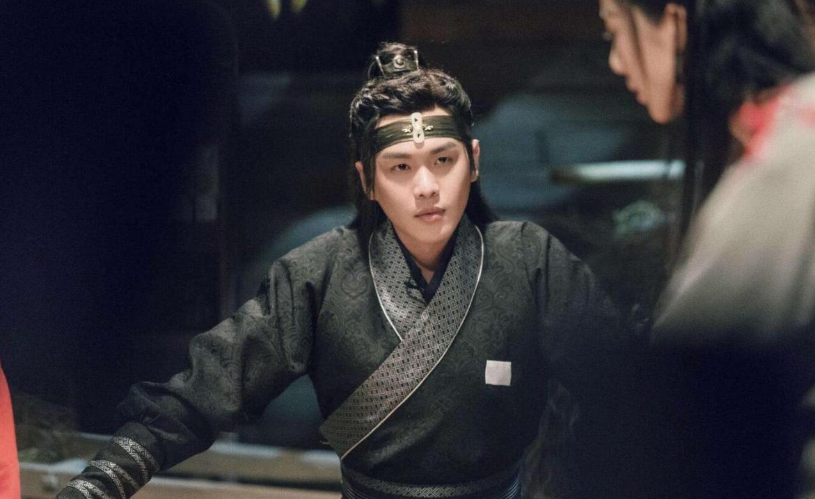 俗话说：“30出毫40亡，50出毫命方长”，“出毫”是什么？