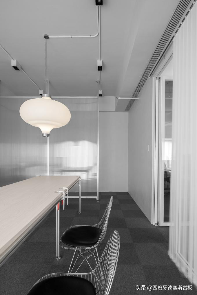 德赛斯西安办公室：极简工业风，感受纯粹