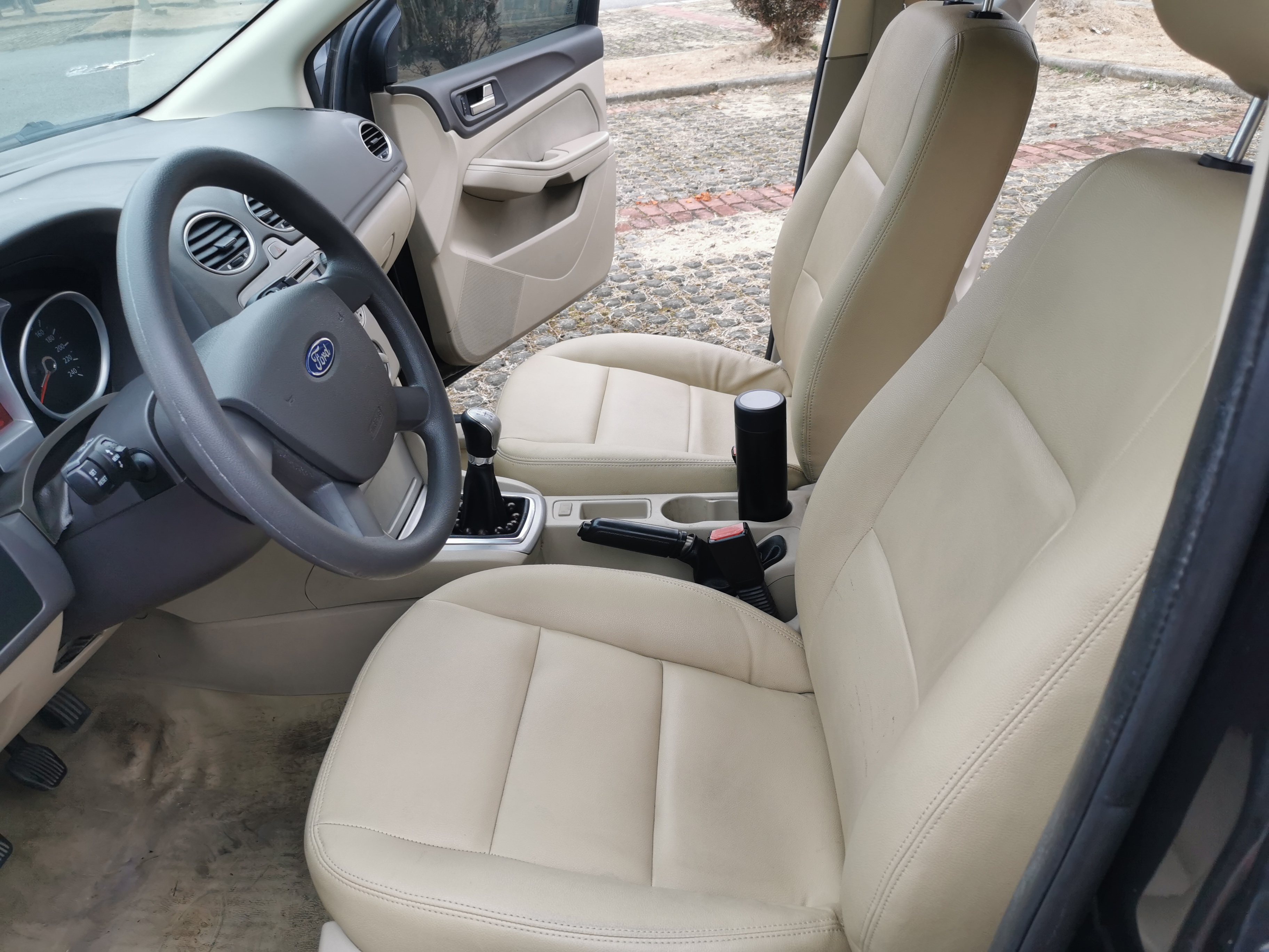 一万多新款福克斯,一万多福特福克斯自动挡