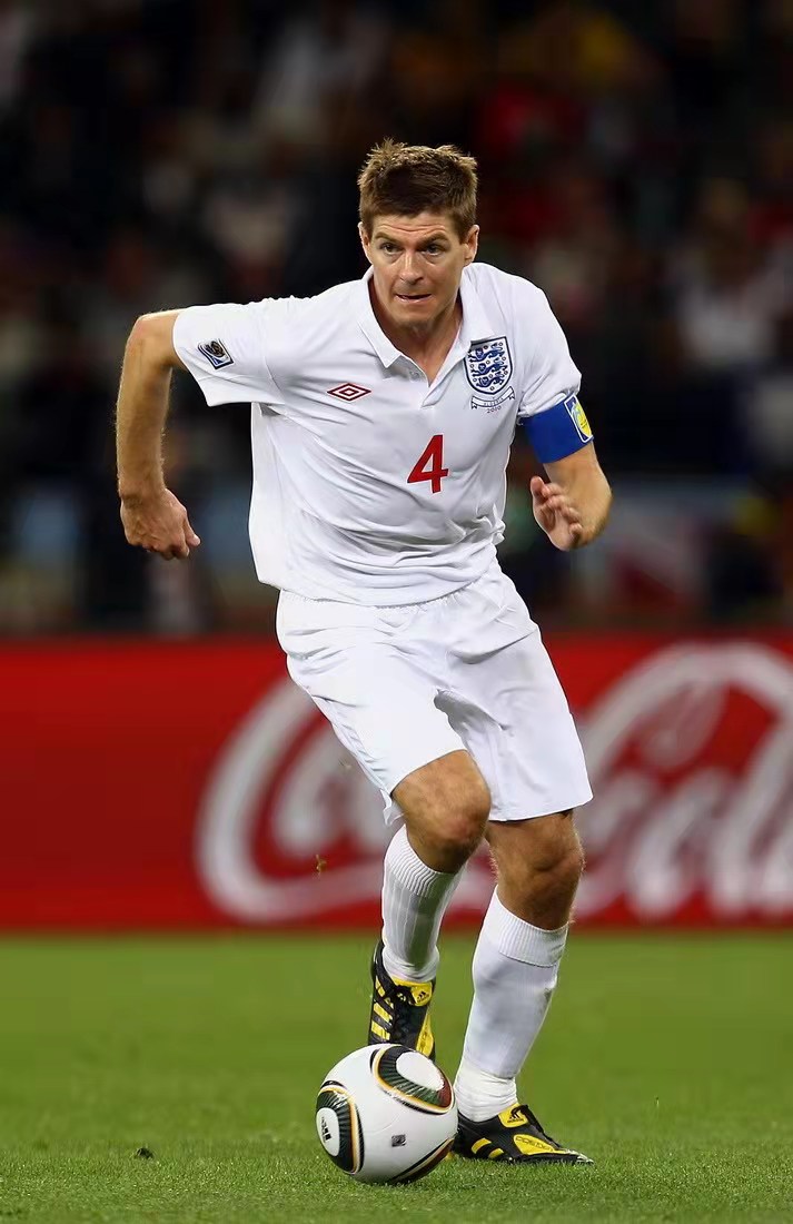 中国足球现役十大后腰,近十年足球十大后腰