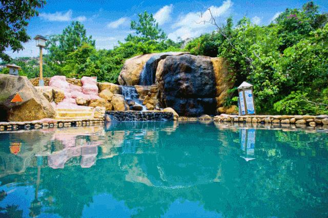 看完浮月村洋楼又去开平看碉楼,浮月村碉楼和梅家大院