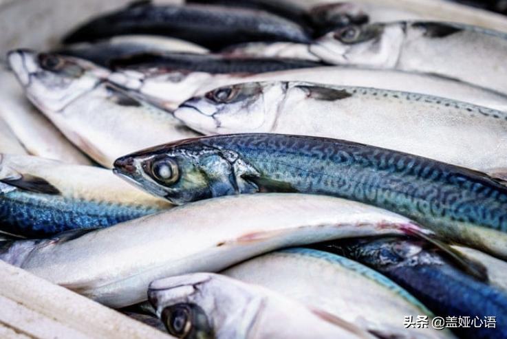 女性皮肤干燥吃什么维生素,女性掉头发吃什么维生素好