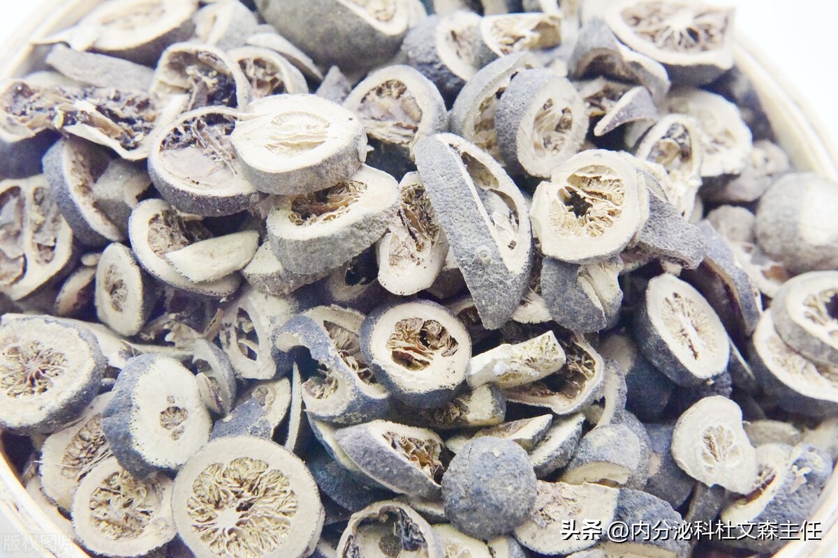 肠胃放屁臭便秘怎么调理,肚胀气便秘长期放屁吃什么中成药