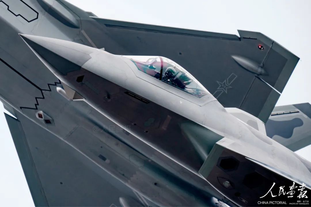 歼20首飞纪录片完整版,歼-20首飞珍贵画面曝光