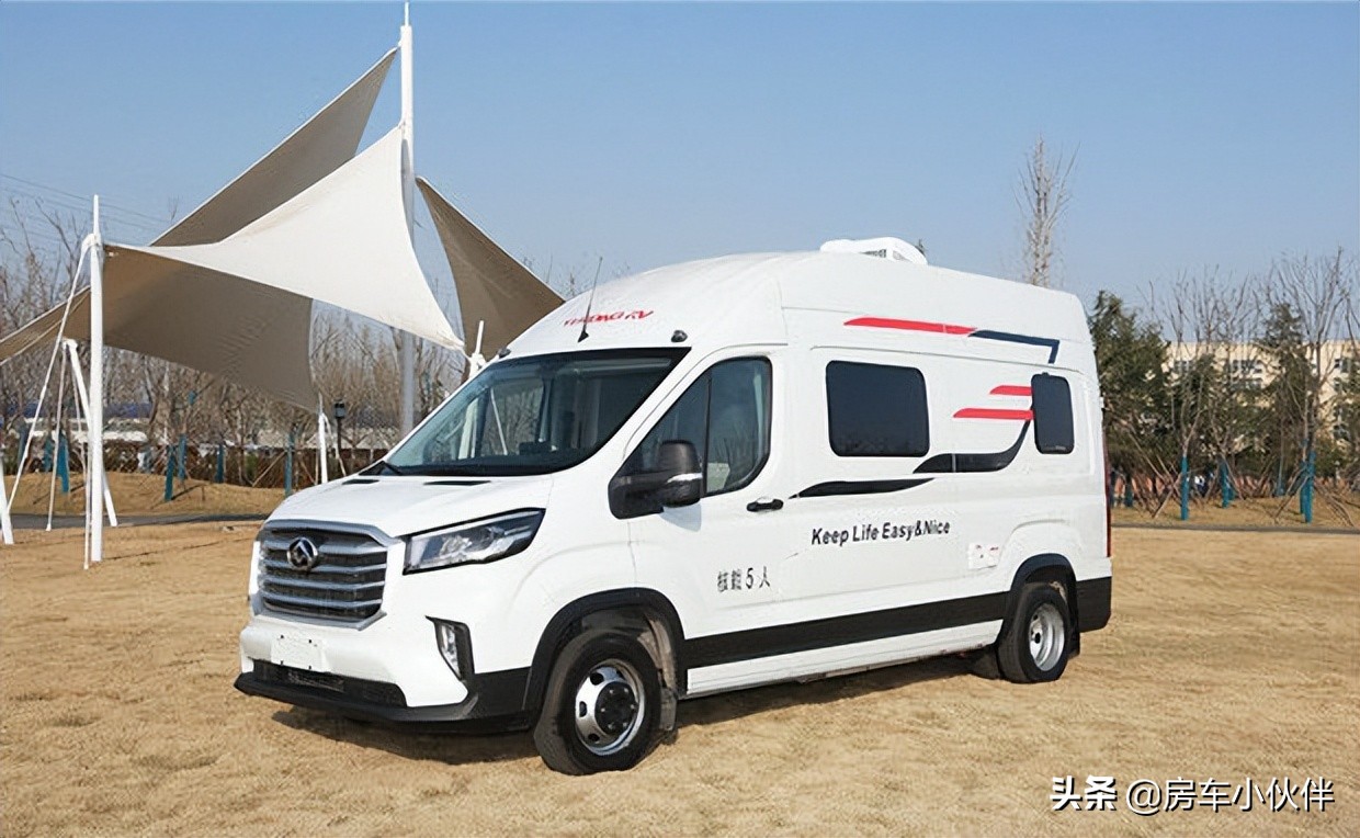 福特房车对比上汽大通原厂房车,高级福特房车改装案例