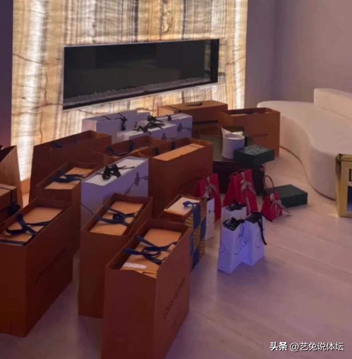 球星梅西的年收入多少,2020年足坛十大收入最高的球员