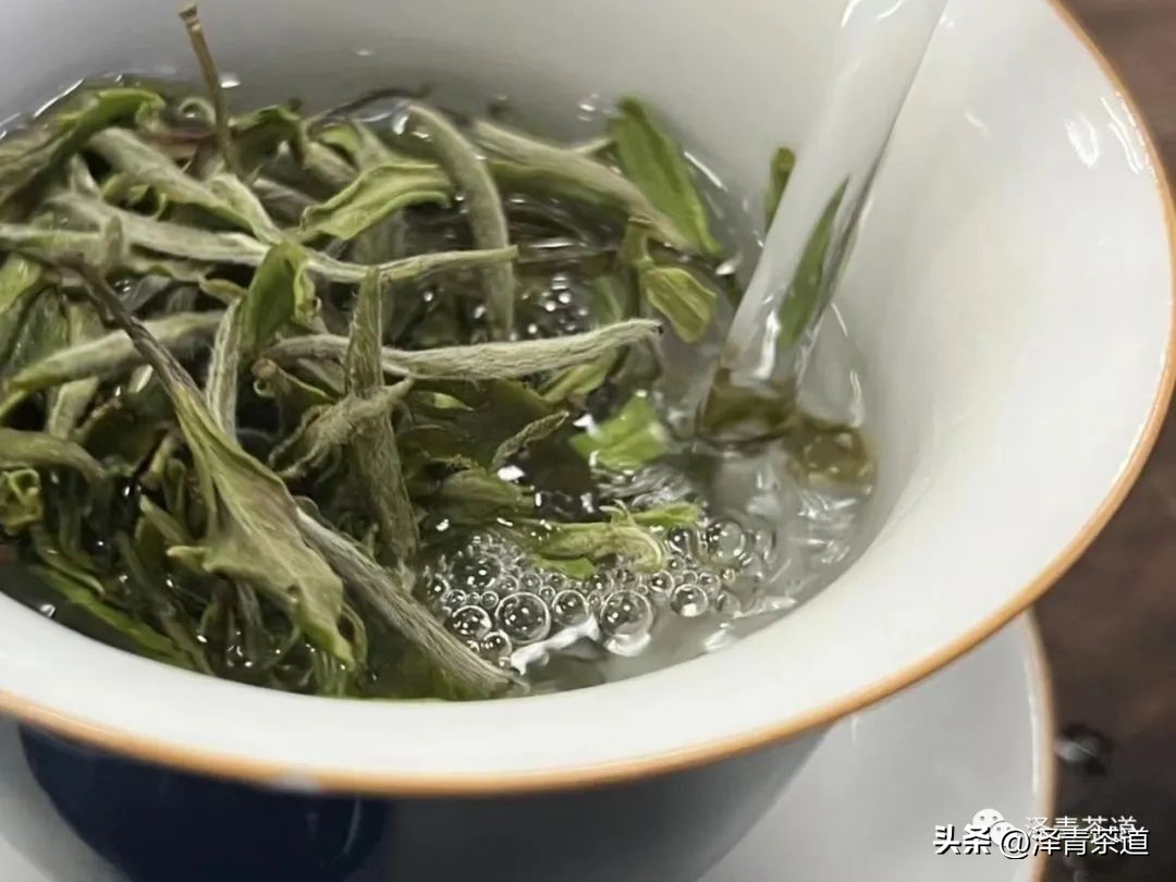 茶叶有哪些有益人体健康的成分,茶叶里含有糖类物质吗