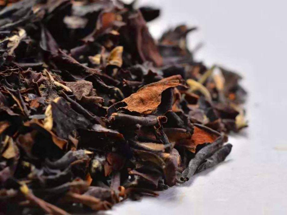 寒冷的冬天来了冬季喝什么茶好,冬季喝的茶首选什么茶