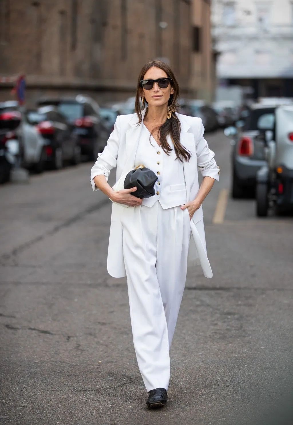 白色西装怎么穿出很飒的感觉,秋冬款米白西装怎么搭配高级感