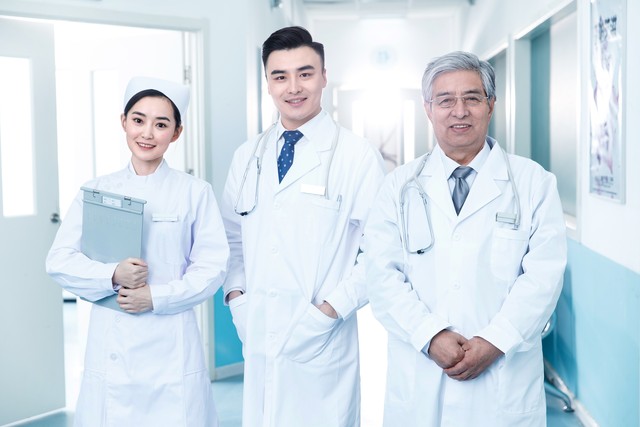 大学校医院的医生待遇怎么样,县级医院医生待遇