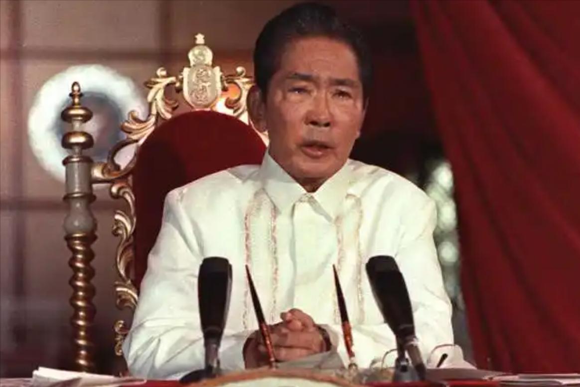 世纪巨贪马科斯,独裁统治20年,狂贪数百亿美元家中黄金成吨