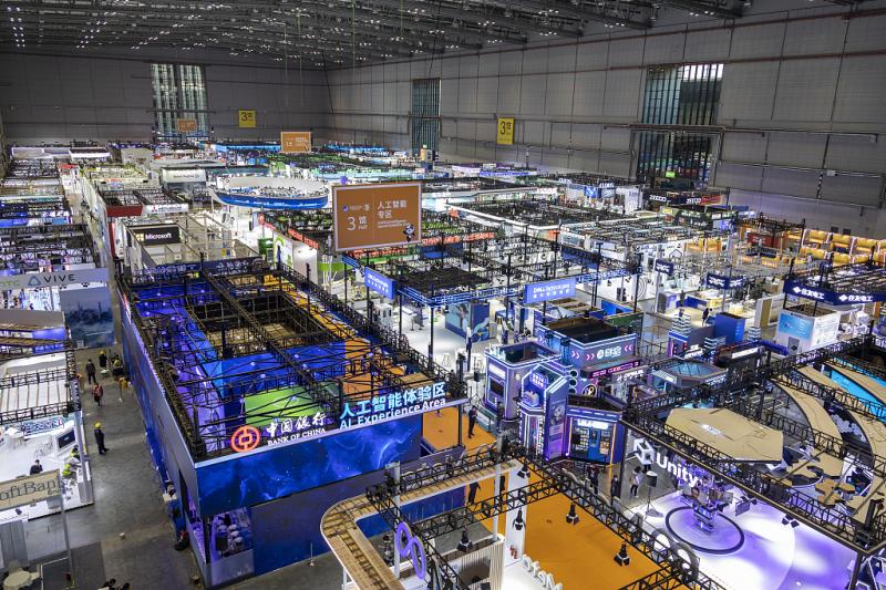 黑科技产品亮相进博会,进博会上的中国高端产品