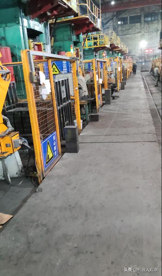 鍩冩柉椤挎煍鎬ф満鍣ㄤ汉,鍩冩柉椤挎満鍣ㄤ汉杩滅▼鎺у埗