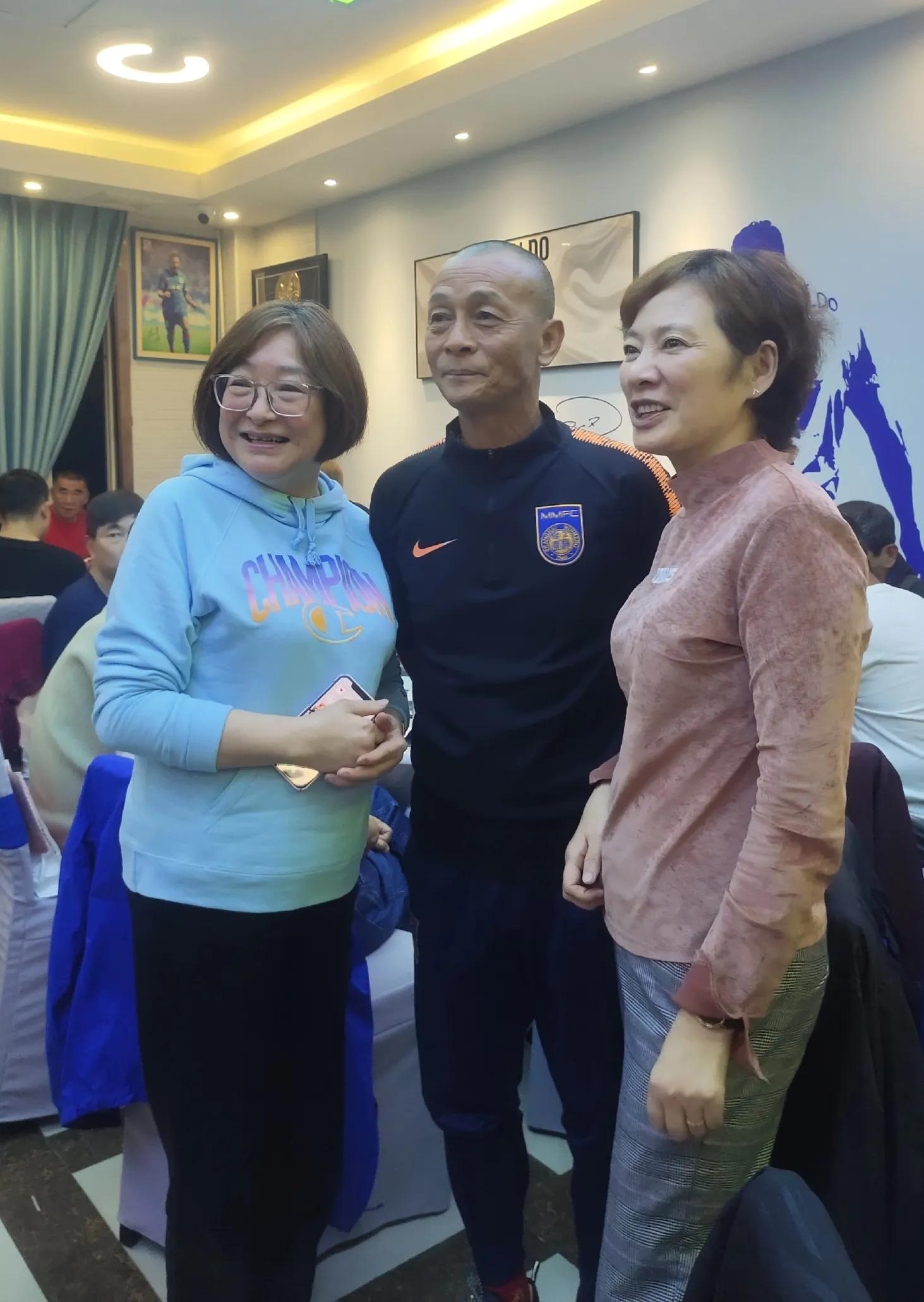 上海申花李中华,老上海足球队李中华