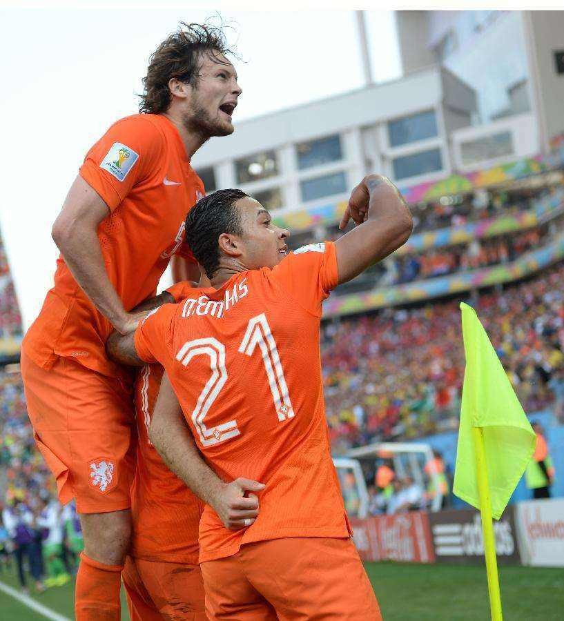 波兰队是进攻还是防守,波兰队的实力能打得过荷兰队吗