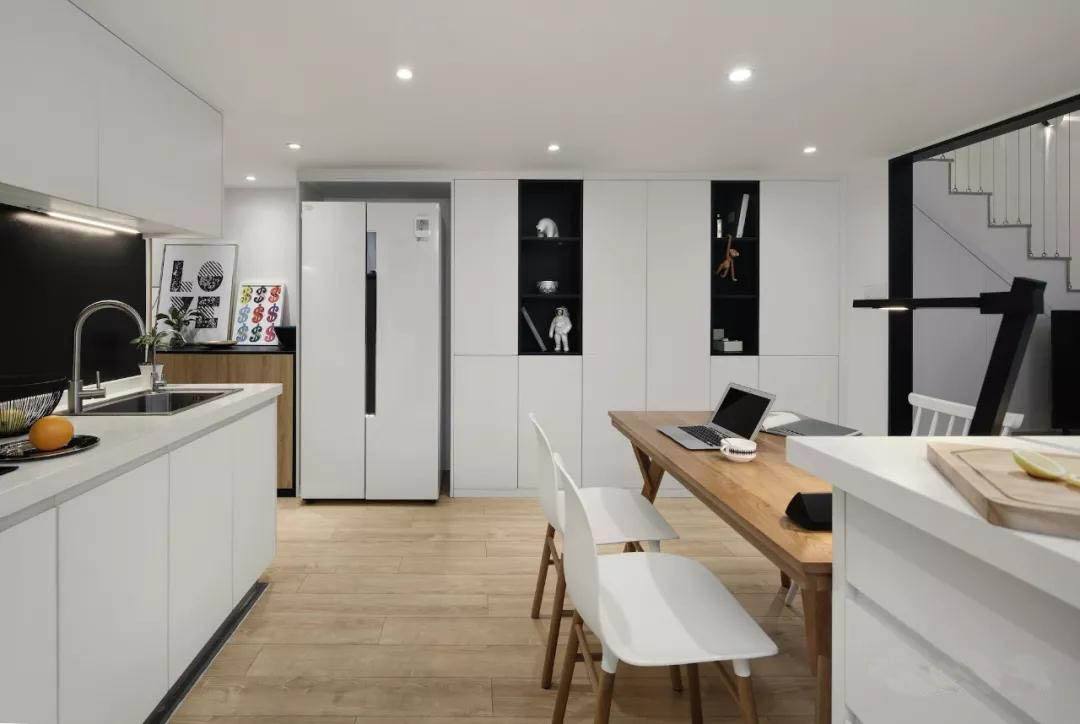 对开门冰箱与十字门冰箱哪个好,多门冰箱和十字对开门冰箱哪个好