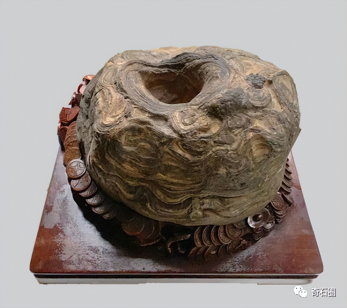 “带窝窝的石头”入围作品展播