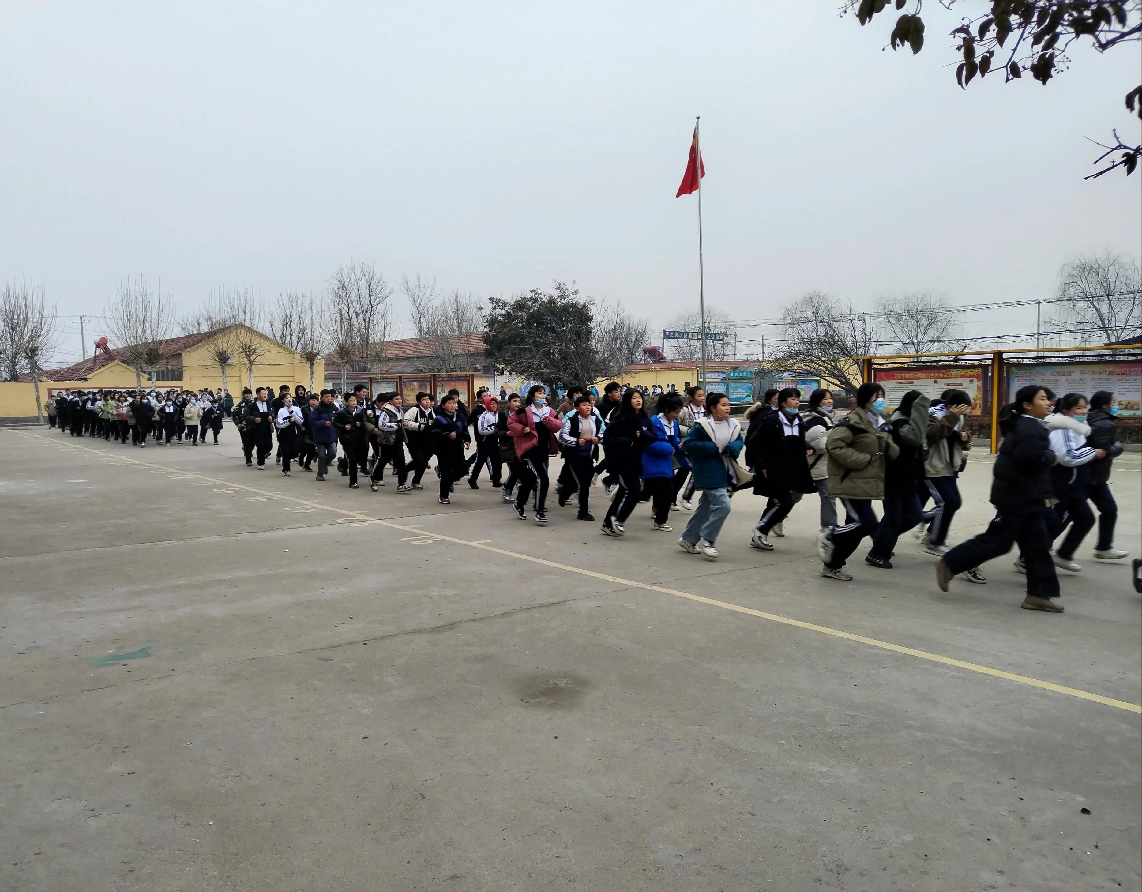 新冠阳性后剧烈运动导致呼吸胸痛,新冠阳性后剧烈运动