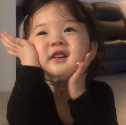 最近超火的可爱小女孩表情包,小女孩可爱萌表情包