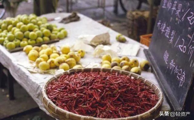 花楼女子媚态撩人，丰乳肥臀，30张真实影像惊艳时光