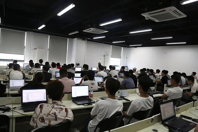 it培训机构都是包就业吗,现在的it培训