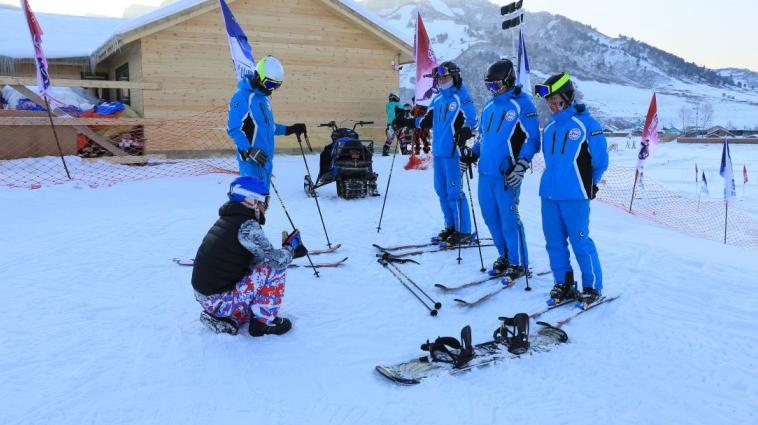 燃情冰雪相约冬奥,燃情北京冬奥共赴冰雪之约