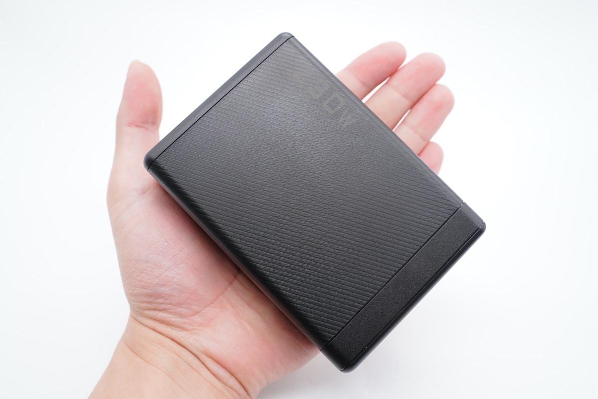 4C1A五个口，总功率达230W，华科生230W桌面充拆解