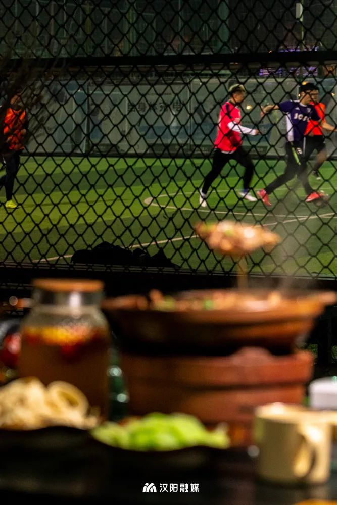 到汉阳踢球，512G的胃还不够用！